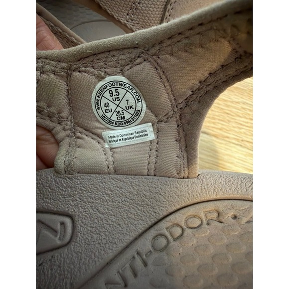 Keen Newport H2 Waterproof Sport Hiking Sandals Womens Sz 9.5 Monochrome Utility - Picture 7 of 9